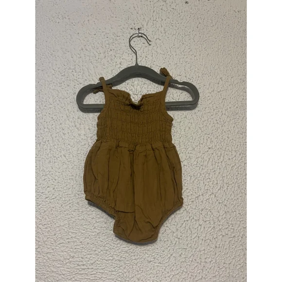 Euc Kate Quinn Tapenade Smocked Tie Bubble One Piece Size 3-6 Months